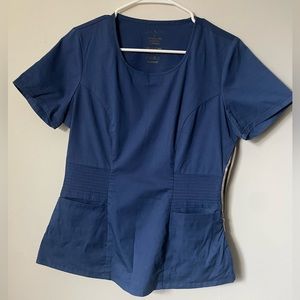 JAANUU Scrub top- Estate blue. Slim fit